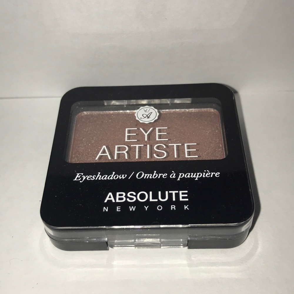 Eye Artiste Eyeshadow in the shade Posse